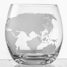 Load image into Gallery viewer, Eravino Whiskey Decanter Globe Gift Set with 4 Etched Glasses